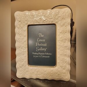 Lenox Wedding Promises Collection Floral Embossed Accent Frame 5"×7" NIB